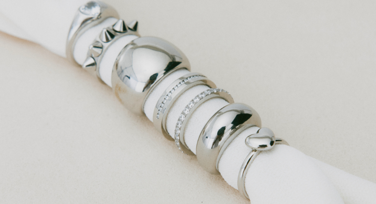 Weiß,Armband,Schmuck,Armreif,Körperschmuck,Silber,Metall,Naturmaterial,Ring,Hochzeitszeremonie Versorgung,