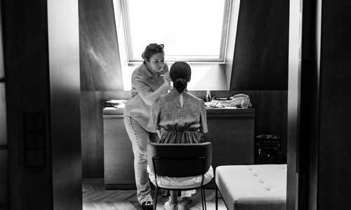 Makeup Getting Ready Möbel,Stuhl,Schwarz-Weiß,Tisch,Fenster,Stil,Vorhang,Monochrom,Monochrome Fotografie,Bodenbelag,