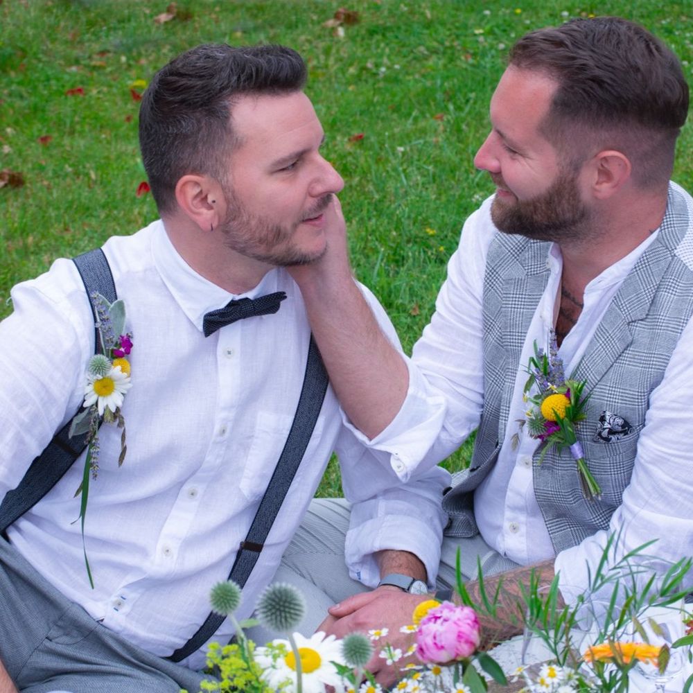 Eine Hochzeit unter freiem Himmel mit dem Motto „Hippie meets Boho“