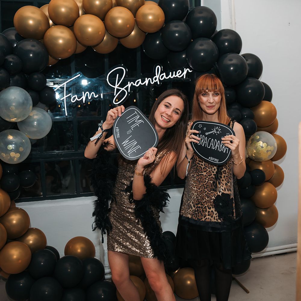 Ballon,Party Supply,Lächeln,Glück,Party,Kleines Schwarzes Kleid,