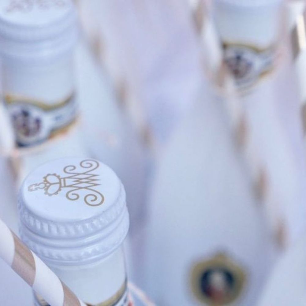 Trinkgefäße,Flüssigkeit,Weiß,Gesundheitspflege,Flasche,Flüssigkeit,Lösung,Plastikflasche,Getränk,Wasserflasche,