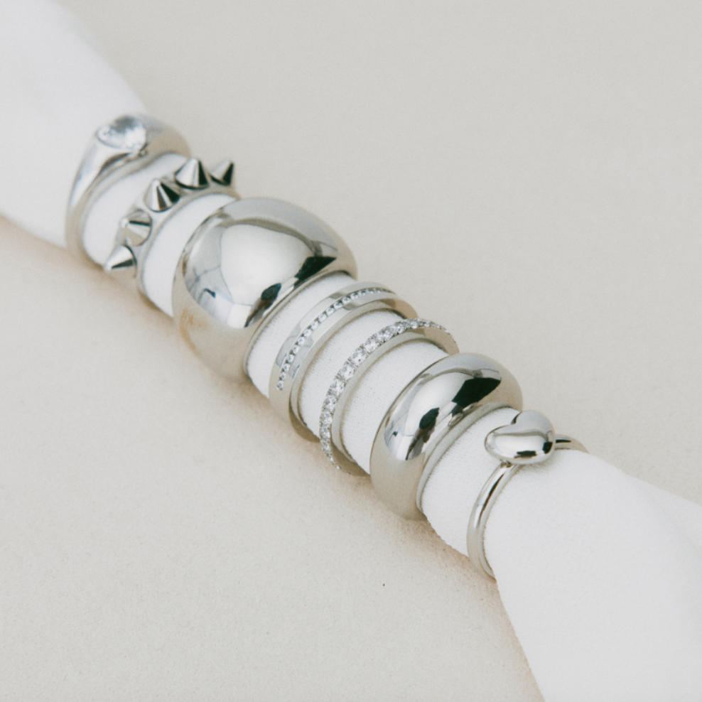 Weiß,Armband,Schmuck,Armreif,Körperschmuck,Silber,Metall,Naturmaterial,Ring,Hochzeitszeremonie Versorgung,