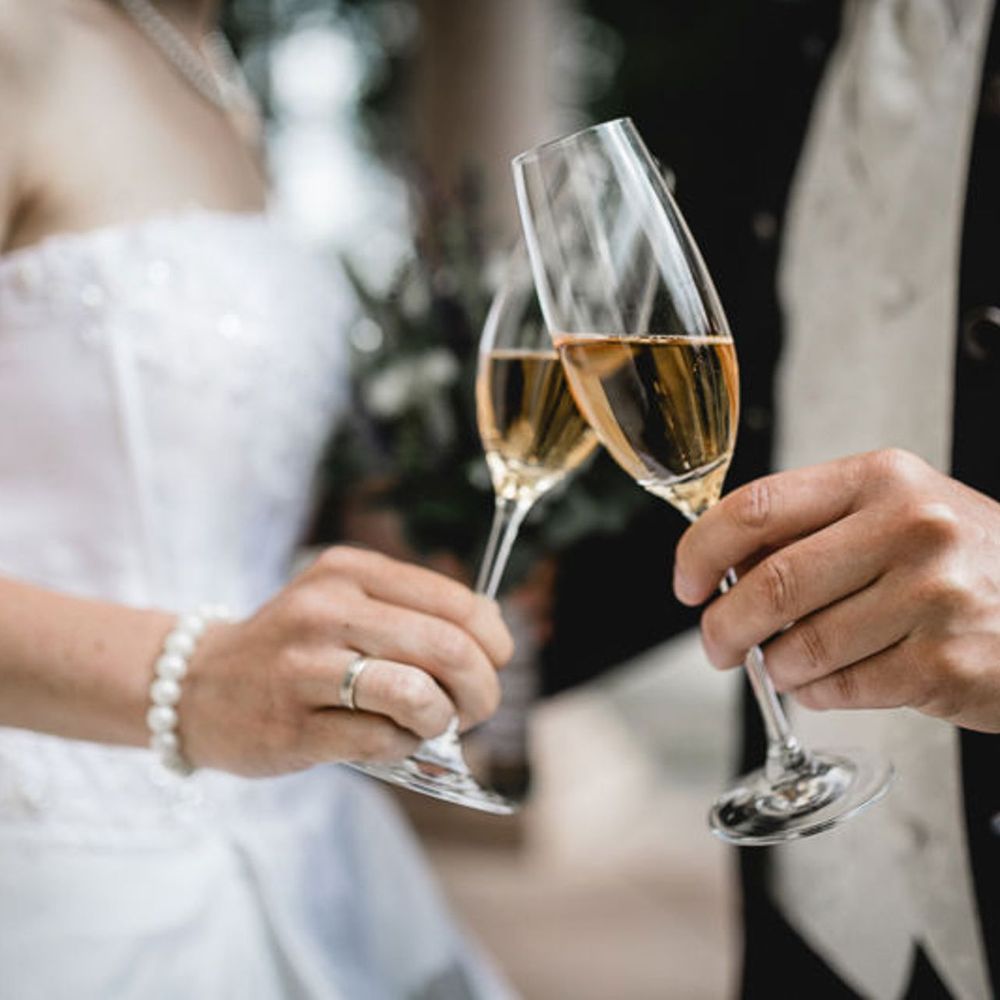 Sektempfang auf der Hochzeit &#8211; Brautpaar
