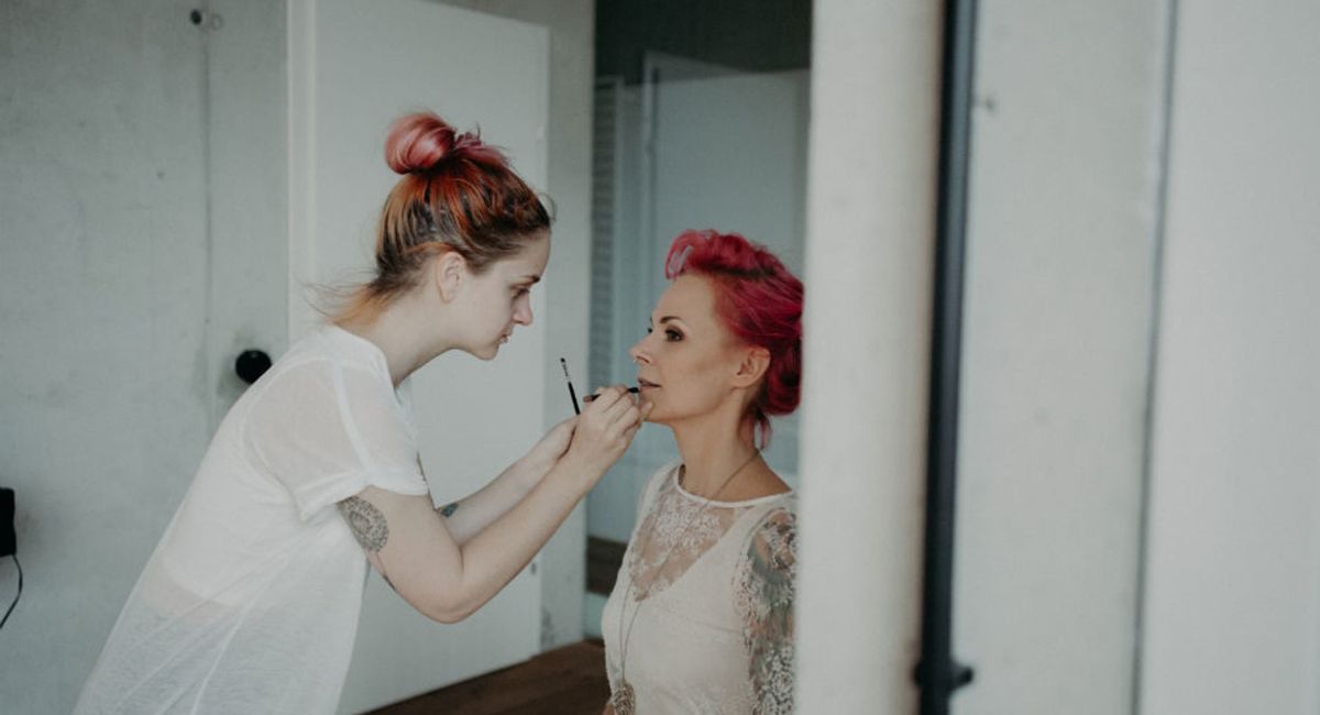 Gelenk,Schulter,Geste,Interaktion,Flash-Fotografie,Modedesign,Happy,Brillen,Makeover,Event,