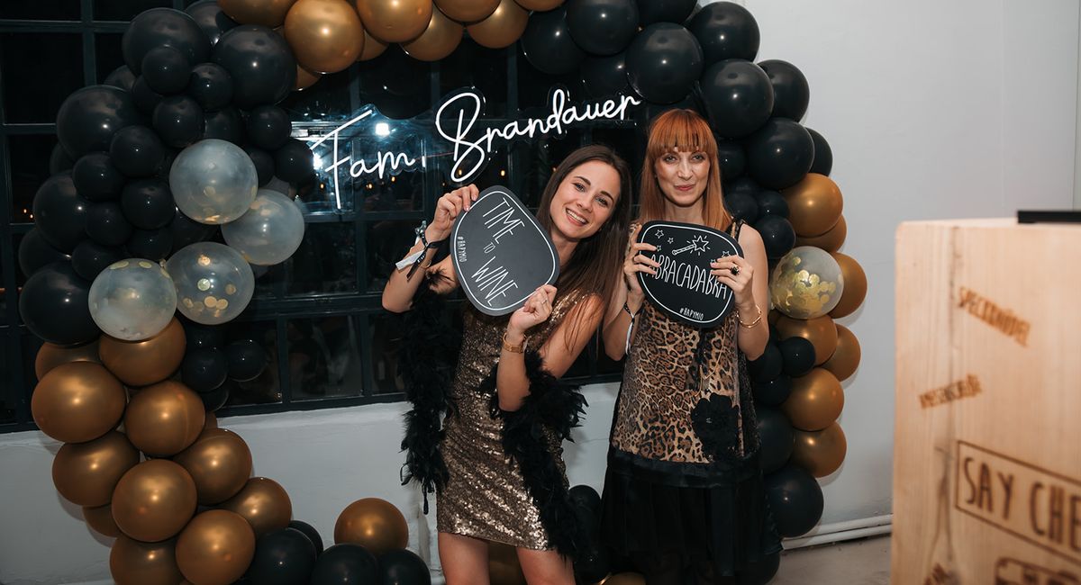 Ballon,Party Supply,Lächeln,Glück,Party,Kleines Schwarzes Kleid,