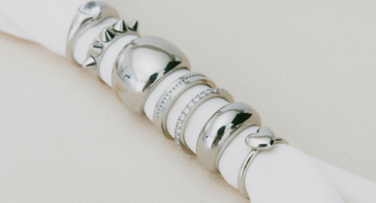 Weiß,Armband,Schmuck,Armreif,Körperschmuck,Silber,Metall,Naturmaterial,Ring,Hochzeitszeremonie Versorgung,