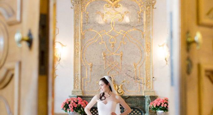 Hochzeitskleid,Braut,Brautschleier,Kleid,Blitzlichtfotografie,Brautpartykleid,Beleuchtung,Geste,Anzug,Glücklich,