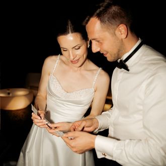 Foto,Glück,Braut,Schulter,Kleid,Hochzeitskleid,Event,Brautkleidung,Formelle Kleidung,Schönheit,