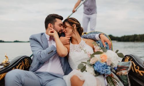 Wasser, Blume, Himmel, Fotografie, Hochzeitskleid, Braut, Natur, Blitzlichtfotografie, Glücklich, Brautkleidung,