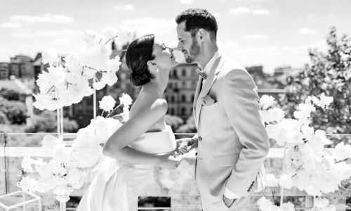 Kuss Gelübde Ringtausch Blumen weiß Wolke, Himmel, Pflanze, Braut, Weiß, Hochzeitskleid, Brautkleider, Blitzlichtfotografie, Glücklich, Schwarz-Weiß,