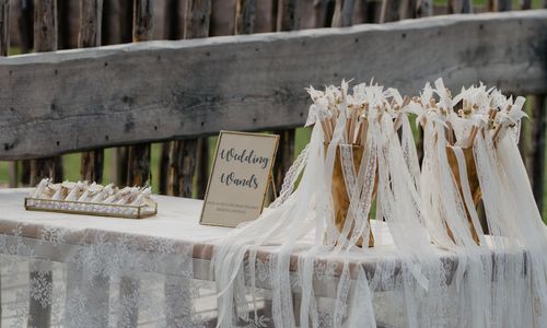 Vintage Hochzeit von Eva und Daniel auf der Mekatzer Almhütte