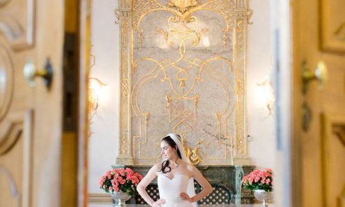 Hochzeitskleid,Braut,Brautschleier,Kleid,Blitzlichtfotografie,Brautpartykleid,Beleuchtung,Geste,Anzug,Glücklich,