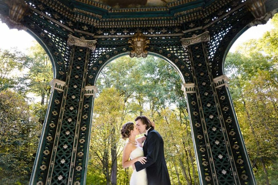 Kleidung,Braut,Hochzeitskleid,Fotografie,Himmel,Botanik,Natur,Baum,Brautkleidung,Blitzlichtfotografie,