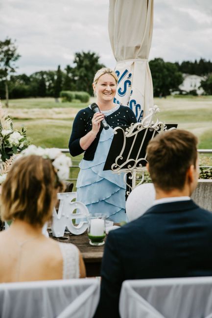 Kleidung,Wolke,Himmel,Hemd,Pflanze,Weiß,Stuhl,Kleid,Mantel,Baum,
