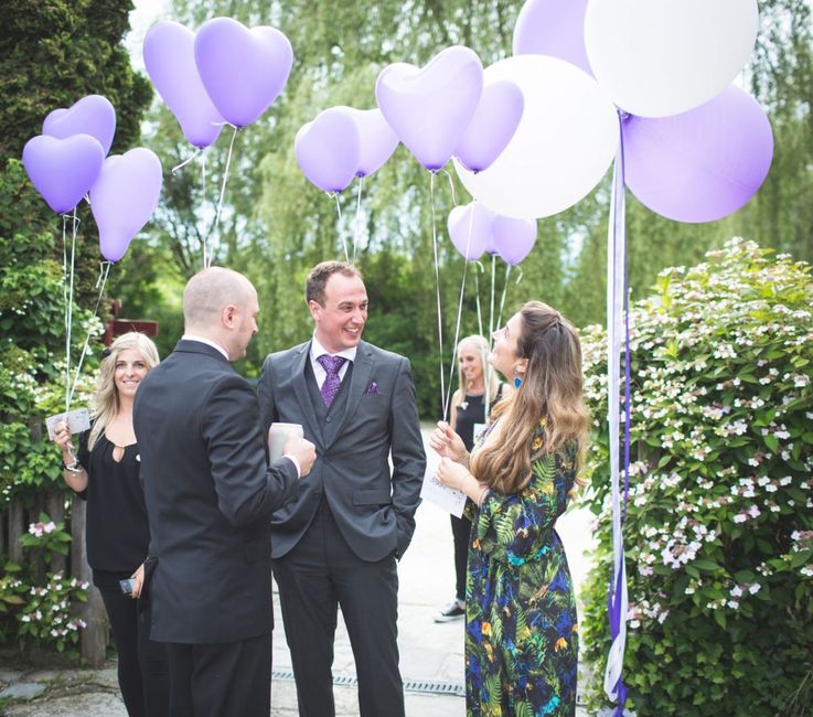 Kleidung,Hose,Foto,Pflanze,Mantel,Natur,Kleid,Lila,Ballon,Geste,