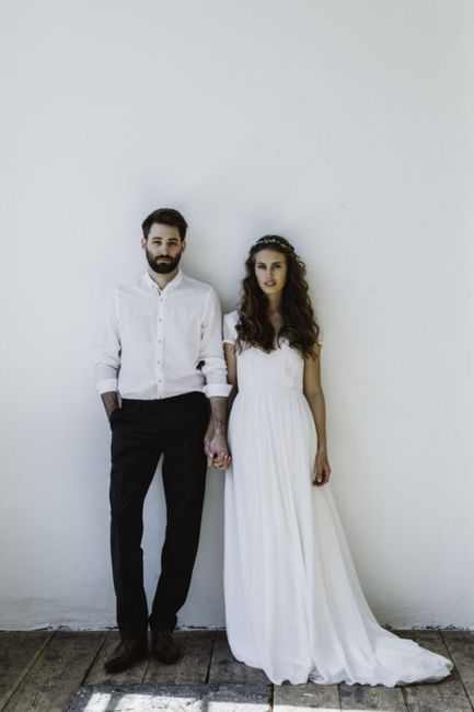 Gesicht,Hochzeitskleid,Blitzlichtfotografie,Braut,Geste,Glücklich,Grau,Kleid,Modedesign,Formelle Kleidung,