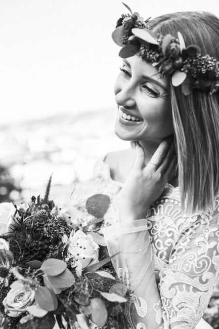 Lächeln, Fotografie, Weiß, Mensch, Blitzlichtfotografie, Schwarz-Weiß, Glücklich, Stil, Kopfbedeckung, Ohrringe,