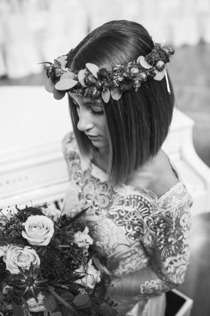 Haare, Schulter, Auge, Pflanze, Schwarz, Blitzlichtfotografie, Blume, Kleid, Glücklich, Schwarz-Weiß,