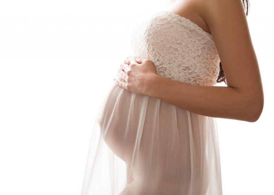 Modetipps für schwangere Bräute: Boudoir