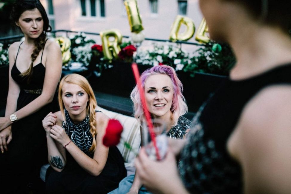 38 Jahre verheiratet - Bedeutung der Feuerhochzeit am 38. Hochzeitstag und GEschenkideen sowie ein Gedicht