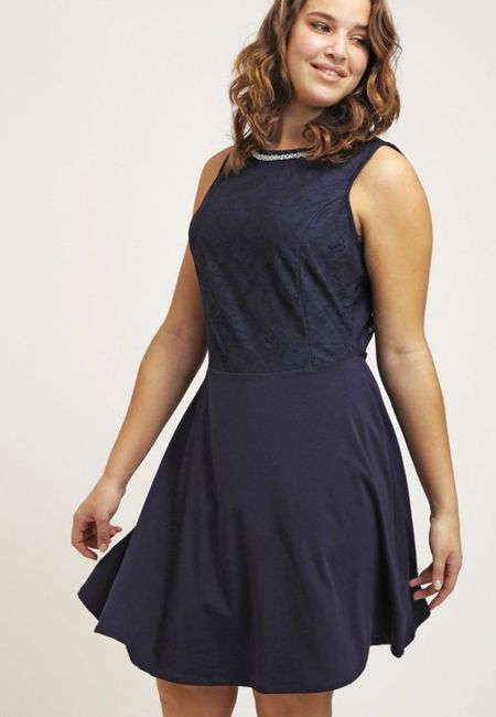 Brautjungfernkleid plus size curvy (Detail vorne)