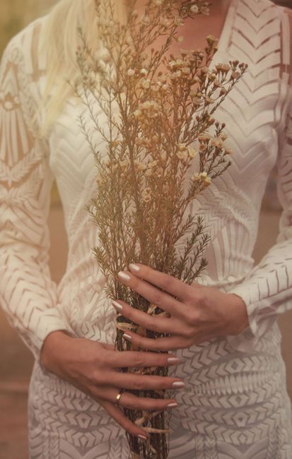 Joint,Oberbekleidung,Hochzeitskleid,Schulter,Hals,Hemd,Kleid,Textil,Ärmel,Taille,