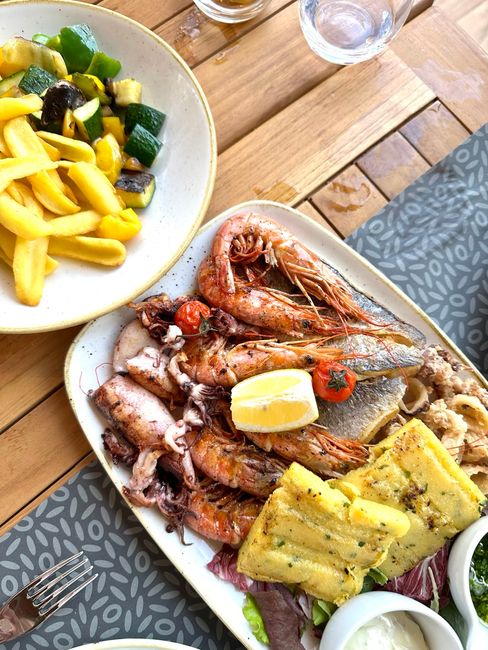 Lebensmittel,Geschirr,Teller,Rezept,Zutat,Schale,Küche,Produkt,Blattgemüse,Fleisch,