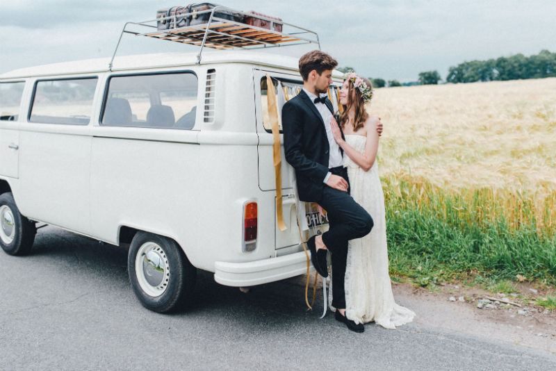 DIY-Hochzeit-gold-VW-Bully-103