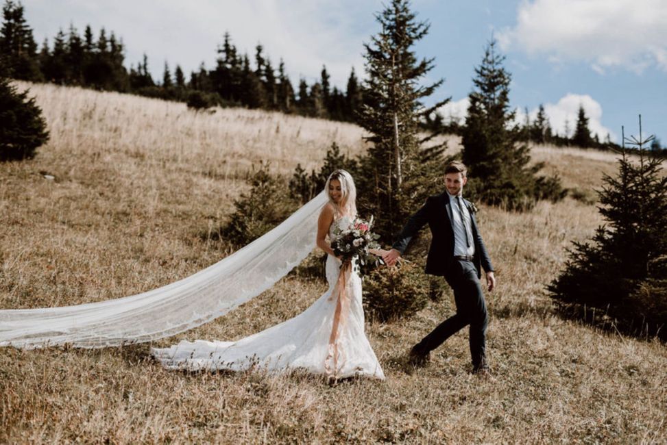 Pflanze, Hochzeitskleid, Wolke, Himmel, Braut, Baum, Menschen in der Natur, Brautschleier, Blitzlichtfotografie, Kleid,