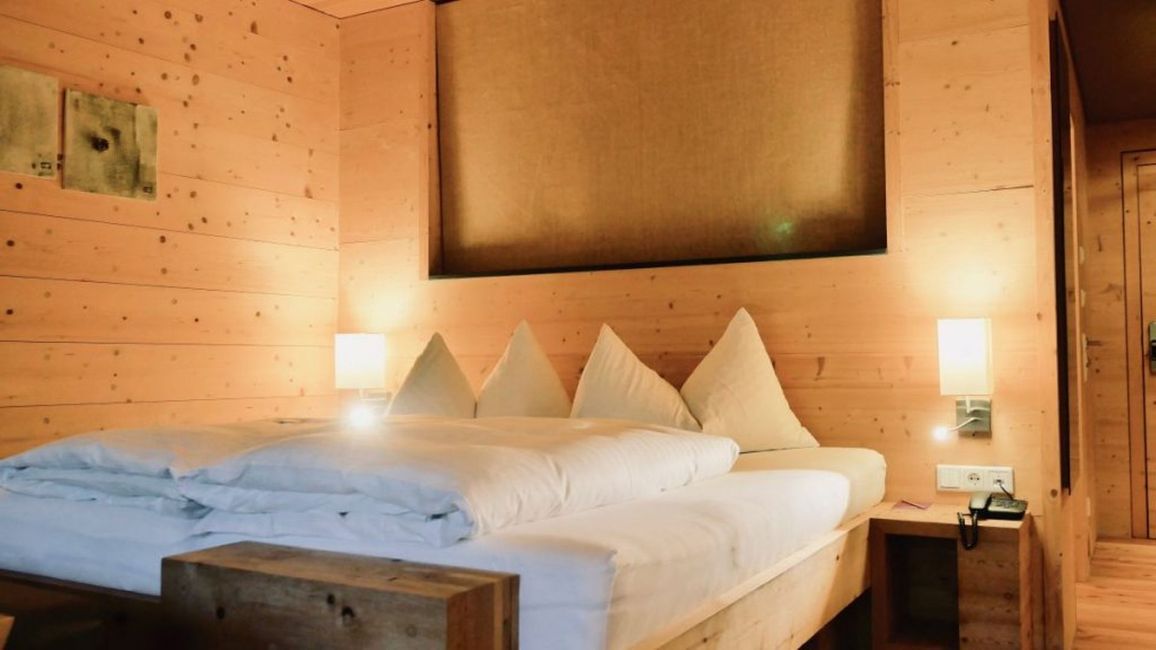 Möbel,Gebäude,Komfort,Holz,Textil,Beleuchtung,Innenarchitektur,Fußboden,Bodenbelag,Haus,