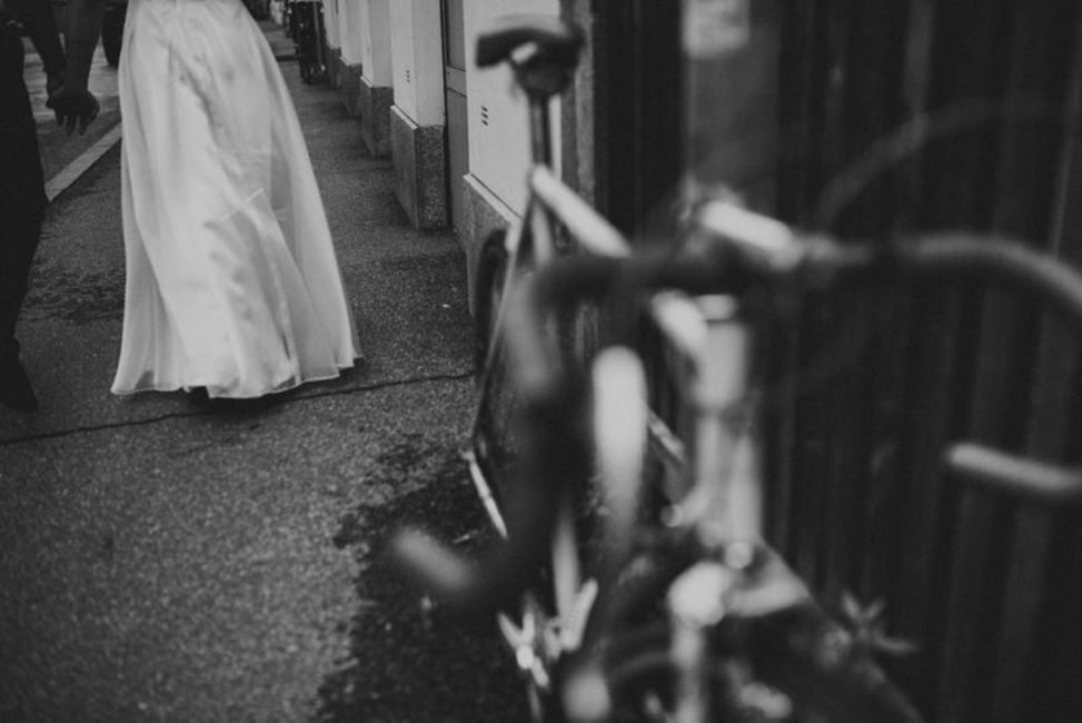 Reifen,Fahrradreifen,Fahrradrad,Schwarz-Weiß,Geste,Stil,Blitzlichtfotografie,Fahrradrahmen,Monochrom,Monochromfotografie,