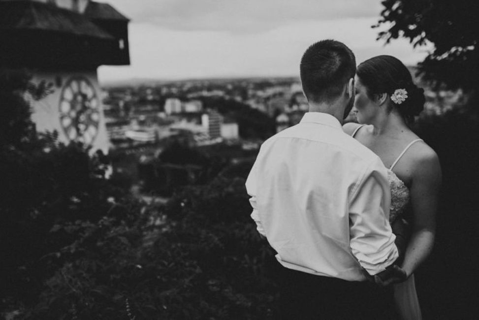 Himmel,Blitzlichtfotografie,Menschen in der Natur,Glücklich,Geste,Kleid,Schwarz-weiß,Stil,Baum,Formelle Kleidung,