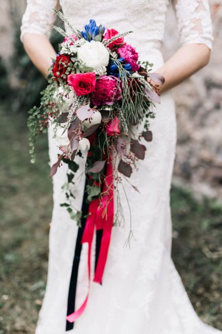 Blume,Pflanze,Kleid,Blütenblatt,Geste,Rosa,Hochzeitskleid,Hochzeitsfeier Versorgung,Blumenarrangement,Blumenstrauß,