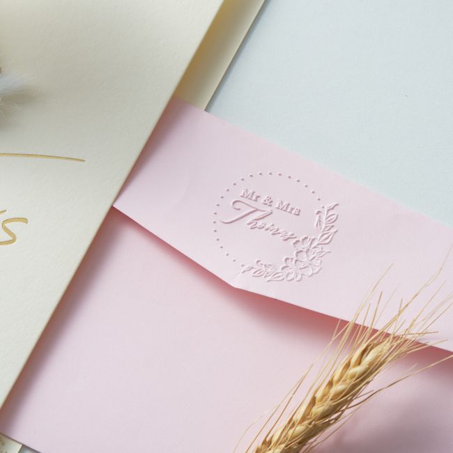 hochzeitstrends prägen einladungen Papier,Papierprodukt,Rosa,Partybedarf,Umschlag,Hochzeitseinladung,Grußkarte,Briefpapier,Kunstpapier,Bürobedarf,