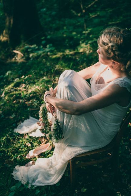 Hand, Pflanze, Braut, Menschen in der Natur, Hochzeitskleid, Blitzlichtfotografie, Glücklich, Kleid, Brautkleider, Gras,