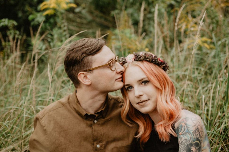 Brille,Frisur,Pflanze,Menschen in der Natur,Kuss,Natur,Sehhilfe,Blitzlichtfotografie,Glücklich,Brille,