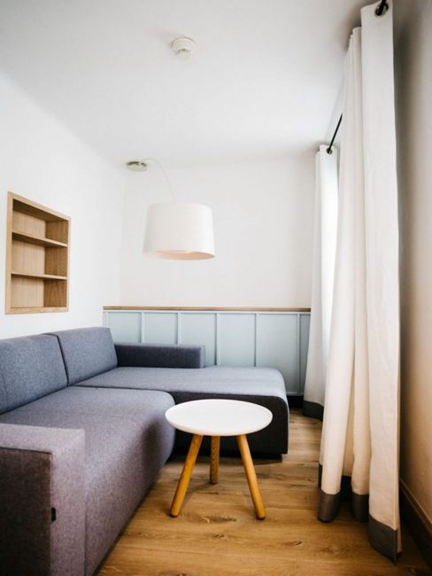 Grundstück,Gebäude,Möbel,Licht,Komfort,Holz,Beleuchtung,Innenarchitektur,Fenster,Bodenbelag,