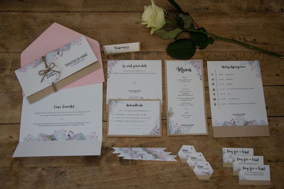 Schrift, Pflanze, Baum, Papier, Rose, Papierprodukt, Holz, Ereignis, Dokument, Handschrift,