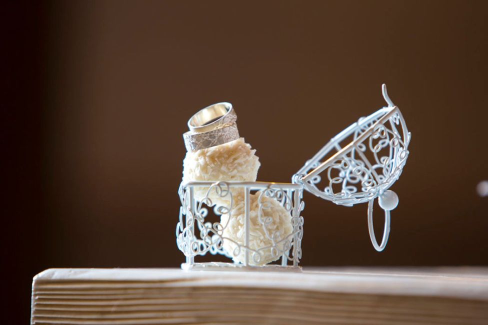 Trinkgeschirr,Holz,Serviergeschirr,Tasse,Schrift,Tisch,Glas,Kunst,Event,Modeaccessoire,