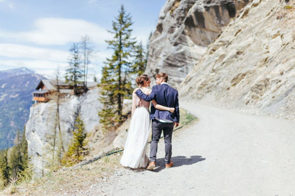 Himmel, Berg, Pflanze, Wolke, Hochzeitskleid, Braut, Kleid, Brautkleider, Menschen in der Natur, Glücklich,