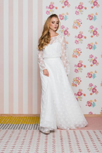 Haar,Arm,Einteiliges Kleidungsstück,Hochzeitskleid,Braut,Ärmel,Brautpartykleid,Taille,Brautkleidung,Verzierung,