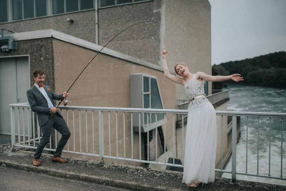 Wasser, Gebäude, Hochzeitskleid, Braut, Kleid, Zaun, Blitzlichtfotografie, Brautkleidung, Kleid, glücklich,