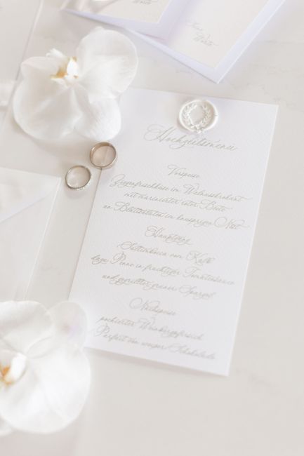 Petal, Ballon, Schrift, Silber, Materialeigentum, Partyzubehör, Zweig, Schmuck, Kreis, Ereignis,