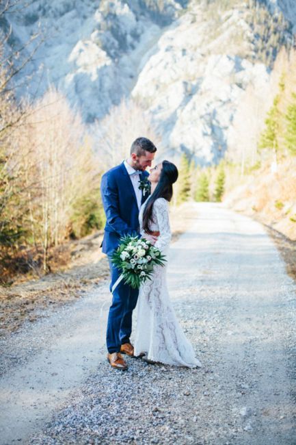 Pflanze, Hochzeitskleid, Berg, Braut, Blume, Menschen in der Natur, Brautkleidung, Himmel, Kleid, Blitzlichtfotografie,