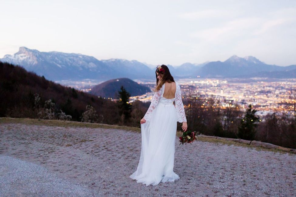 Himmel, Wolke, Hochzeitskleid, Braut, Pflanze, Berg, Kleid, Menschen in der Natur, Blitzlichtfotografie, Brautkleidung,